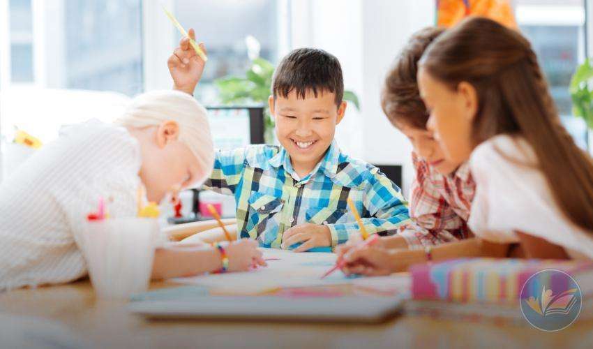Os benefícios e desvantagens da geração digital na formação intelectual
